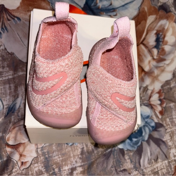 Nike swoosh 1 - great condition - Picture 4 of 6